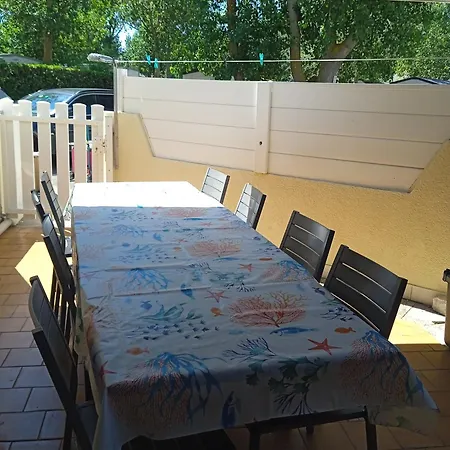 Διαμέρισμα Ideale En Bord De